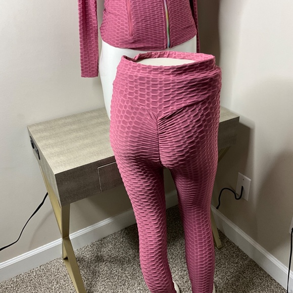 New three piece women’s athletic jogger suit. - Picture 8 of 8